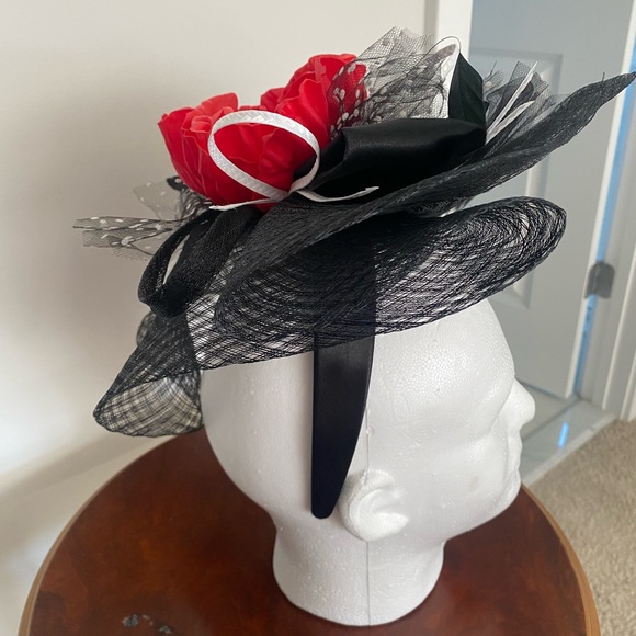 Fascinator Hat - Picture 2 of 4